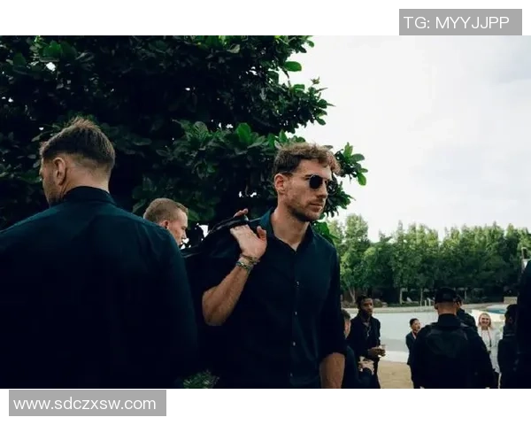 卡塔尔足球明星颜值大揭秘球场上的帅气与魅力并存