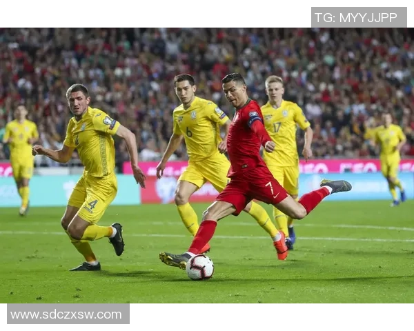 南京足球队在欧锦赛中的灵活性表现分析与点评