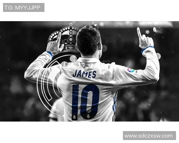 足球明星为粉丝送出限量版手机感谢支持与热爱共同见证精彩时刻 足球明星为粉丝送出限量版手机感谢支持与热爱共同见证精彩时刻